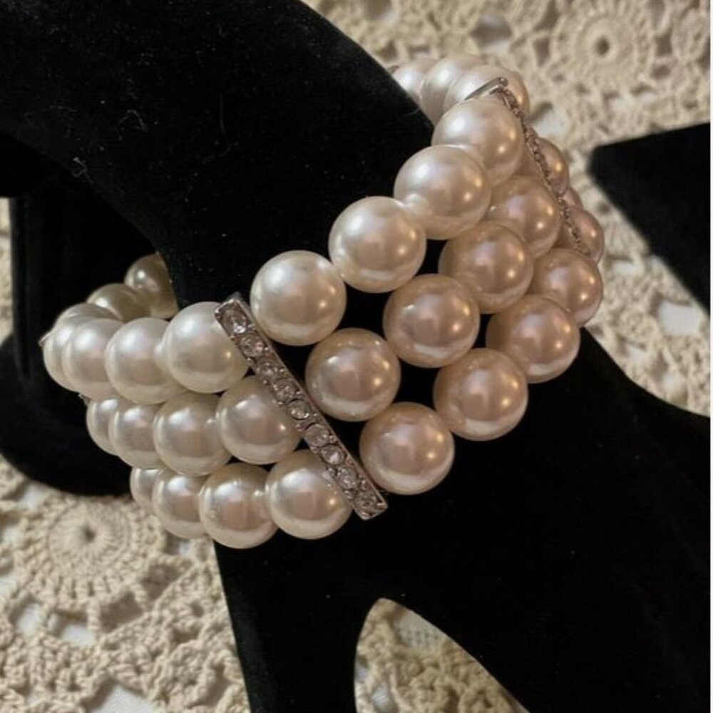 3 Strand Faux 1cm Pearl Rhinestone Stretch Bracelet RMN Signed Roman 1.25 in